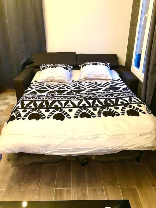 Le Led Room,centre Place De Parking Gratuite Appartement Sens