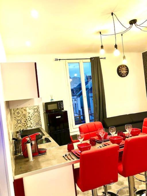 Le Led Room,centre Place De Parking Gratuite Appartement *